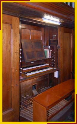 Organ console