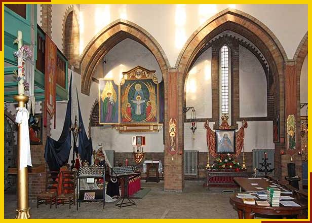 North arcade showing the Nina Somerset triptych